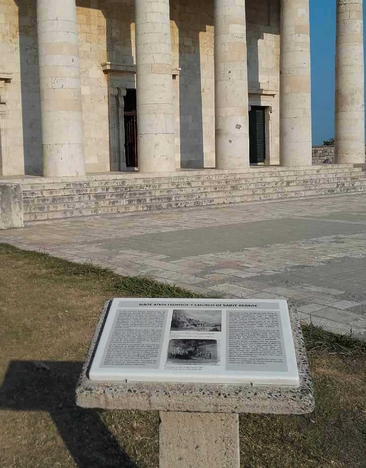 Signalétique des monuments en Grèce - Table de lecture en lave émaillée - Réalisations Girod Group